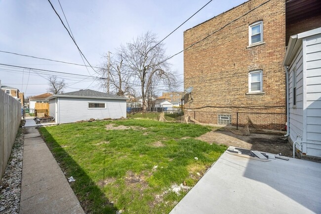 Building Photo - 9740 S Prairie Ave