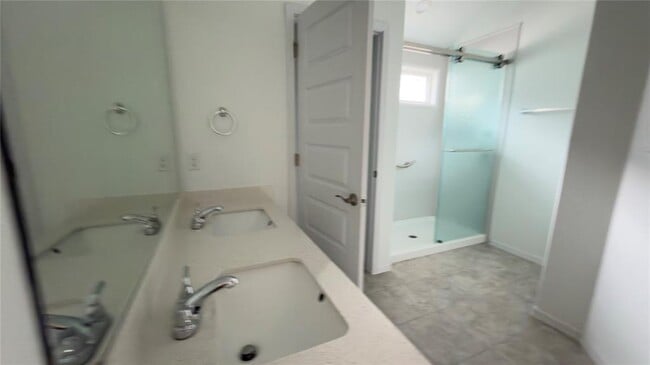 Building Photo - 128 Riverhill Dr