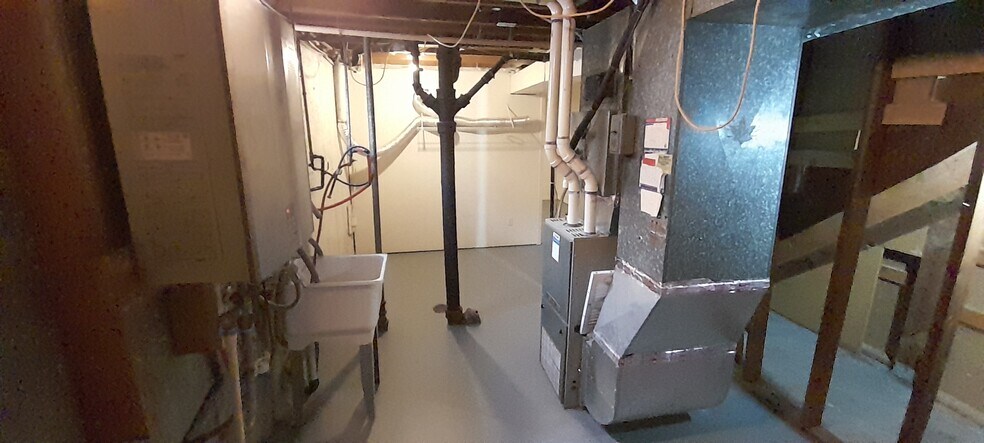 On demand hot water/gas furnace - 3934 N Nevada St