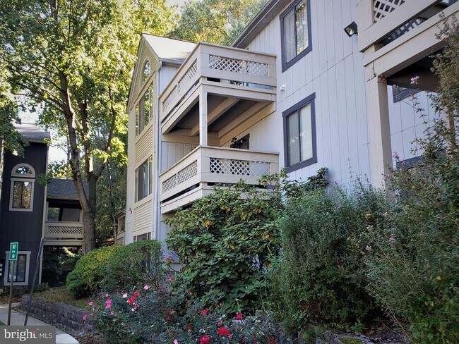 Building Photo - 58 Windbrooke Cir