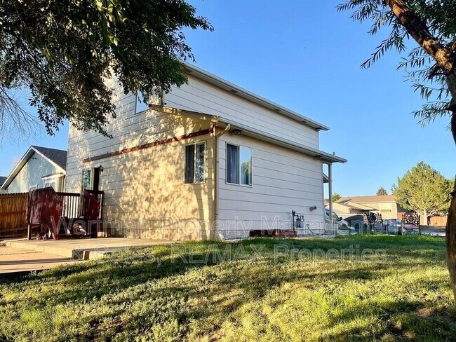Building Photo - 4570 Witches Hollow Ln