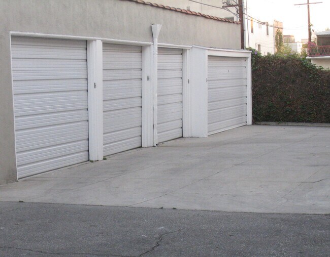 Building Photo - 106 N Edgemont St