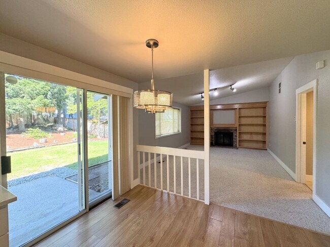Building Photo - Charming 3-Bedroom Home in Desirable Gem H...