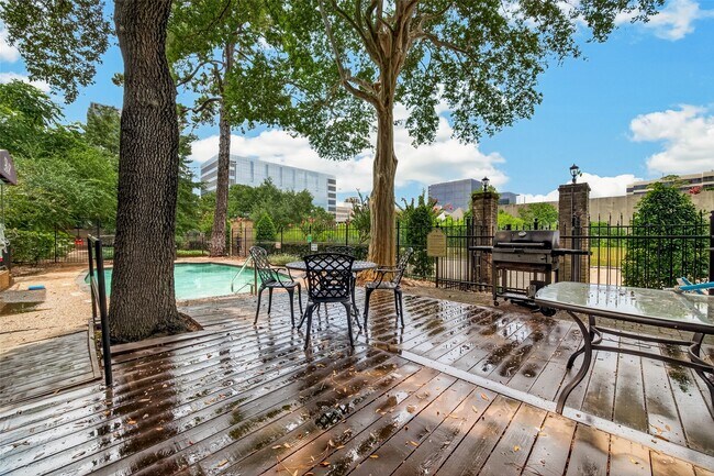 Building Photo - 4515 Briar Hollow Pl