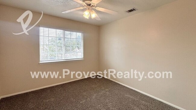 Building Photo - 14871 Apple Valley Rd