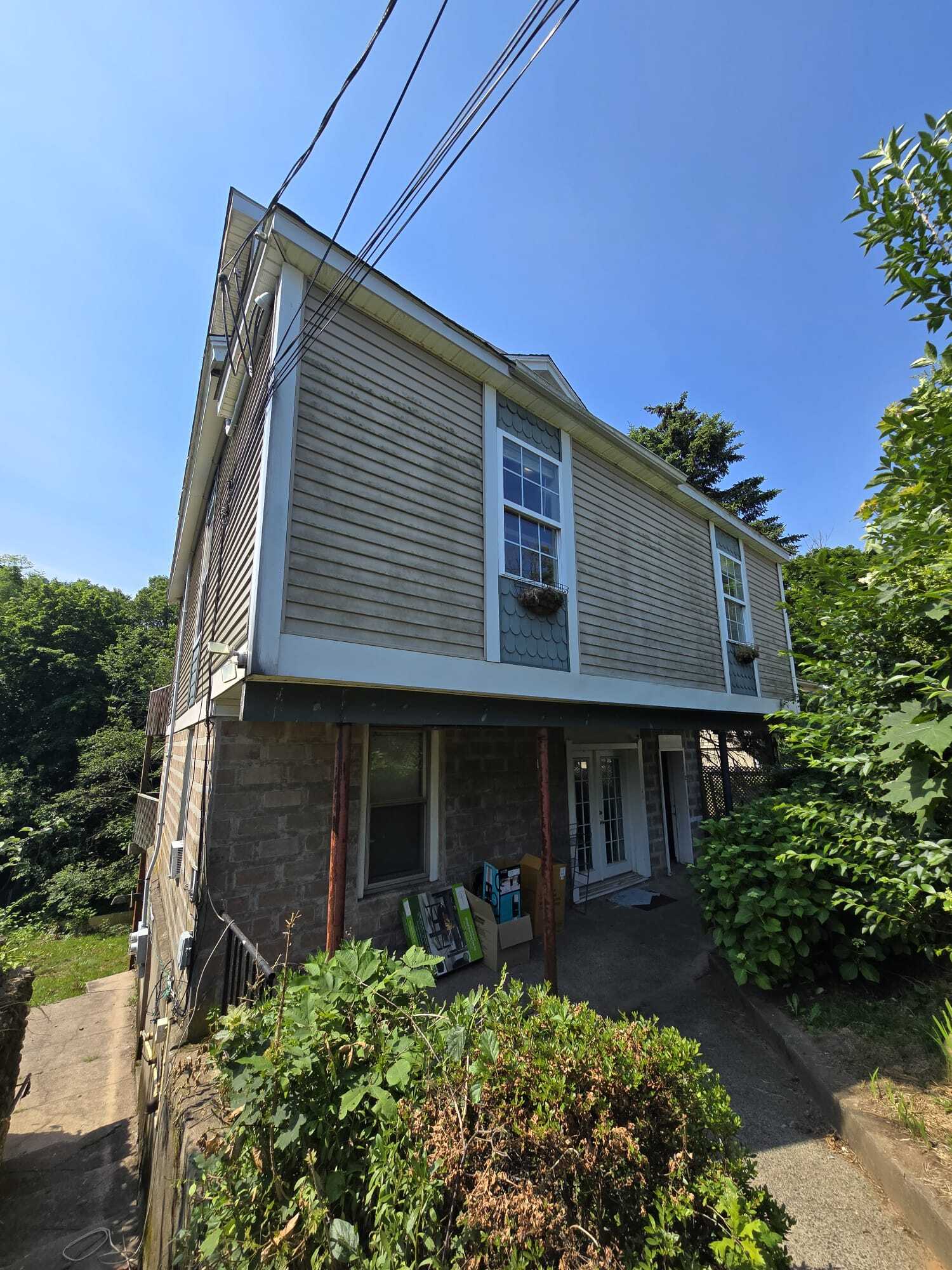 Building Photo - 58 Spruce St