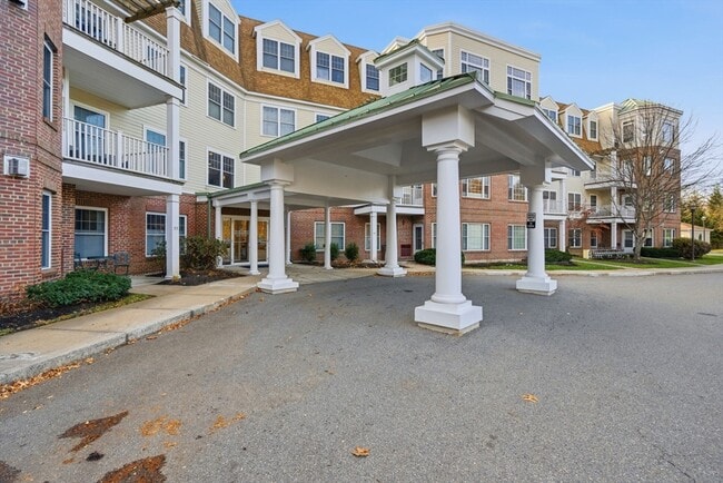 Building Photo - 295 Salem St