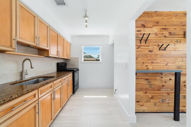 Building Photo - 2130 Wiley Ct