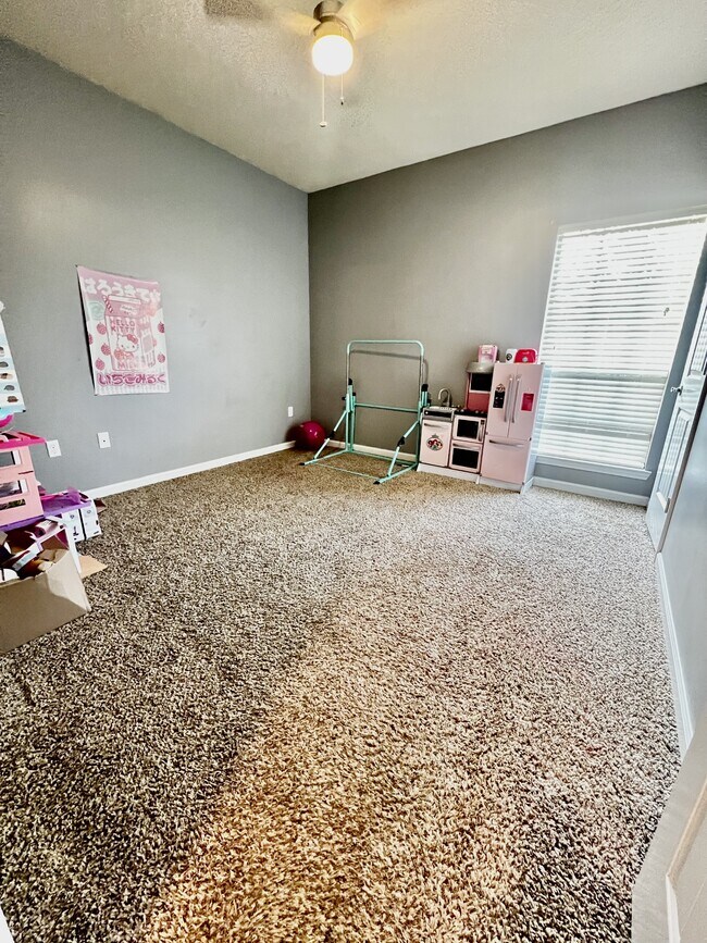 Building Photo - 4596 Hermosa Rd