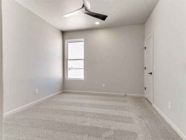 Building Photo - 25198 Scarlett St