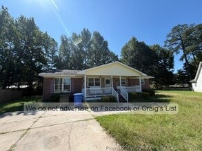 Building Photo - 608 Raven Pl