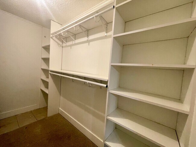 Building Photo - 503 1st St