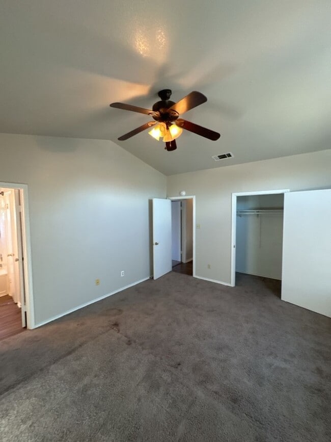 Building Photo - 2501 Windmill Dr