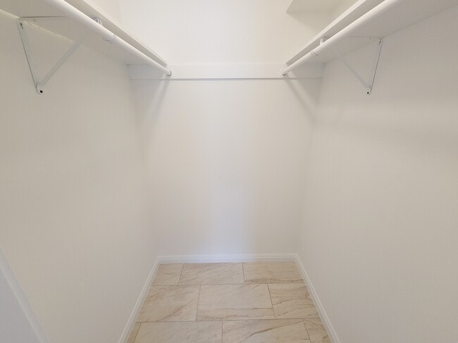 Building Photo - 3206 Lobit Dr