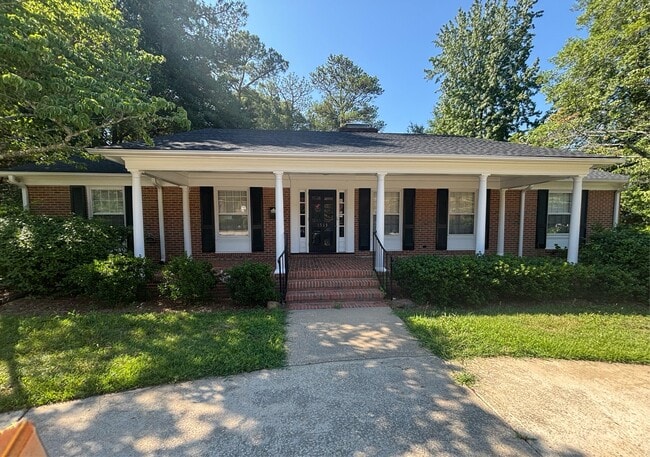 Building Photo - 1513 Raeford Rd