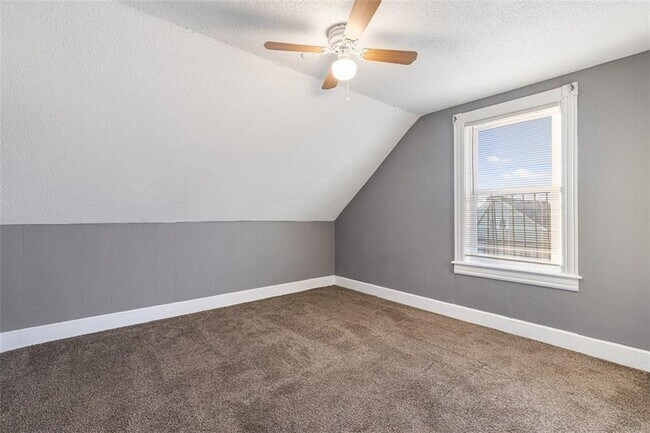 Building Photo - 92 Centre St