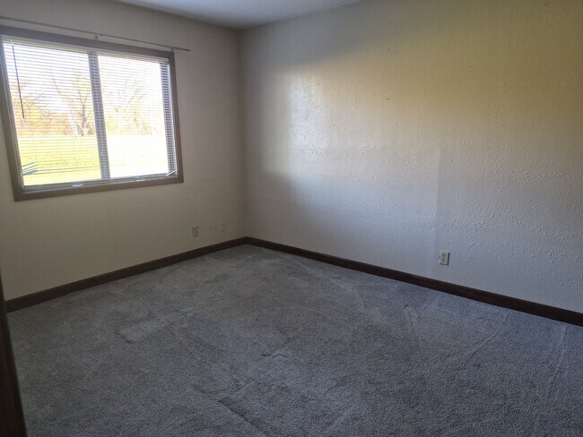 Building Photo - 2040 Edgewood Rd NW