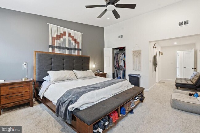 Building Photo - 7024 Lee Park Ct