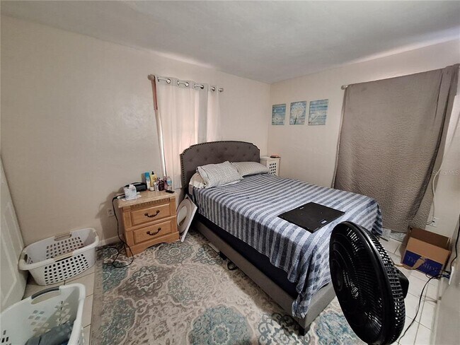 Building Photo - 8564 Agress Ave