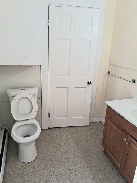 Building Photo - 430 Court St