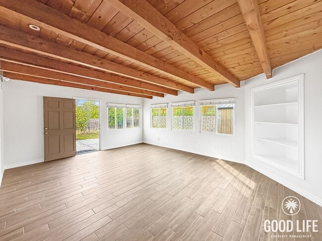 Building Photo - Upgraded 3BR/2BA Home with Garage, Driveway & Large Backyard – Paradise Hills!