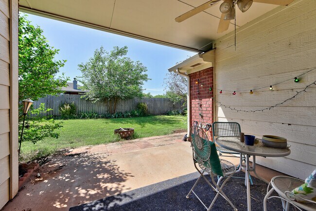 Building Photo - 2912 Devonshire Dr