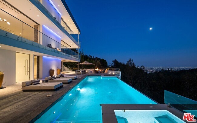 Building Photo - 7080 Mulholland Dr