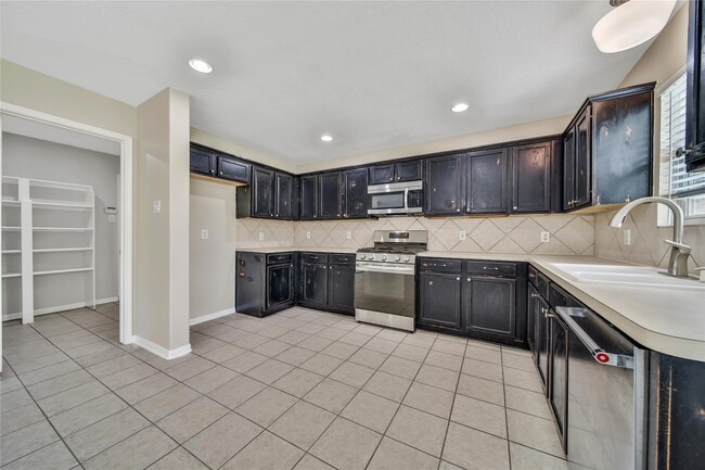Building Photo - 32126 Willow Creek Park