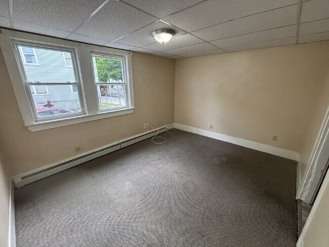 Building Photo - All-Inclusive Living! Move-In Ready 2-Bedroom Apartment with Heat and Electricity included in San...