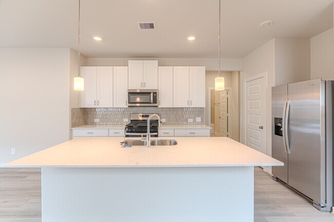 Building Photo - 16977 Juniper Blossom Bnd