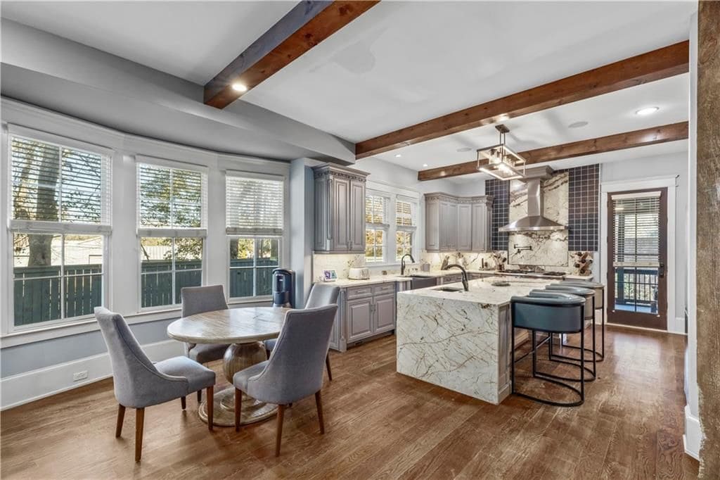 Building Photo - 2125 Cooper Lake Rd SE