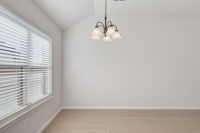 Building Photo - 5642 Abbey Rd