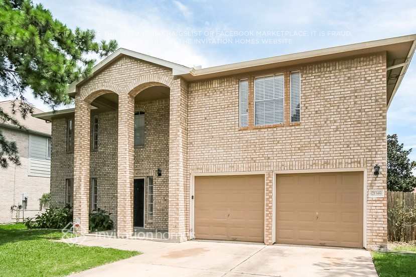 Building Photo - 21346 Hadrian Dr