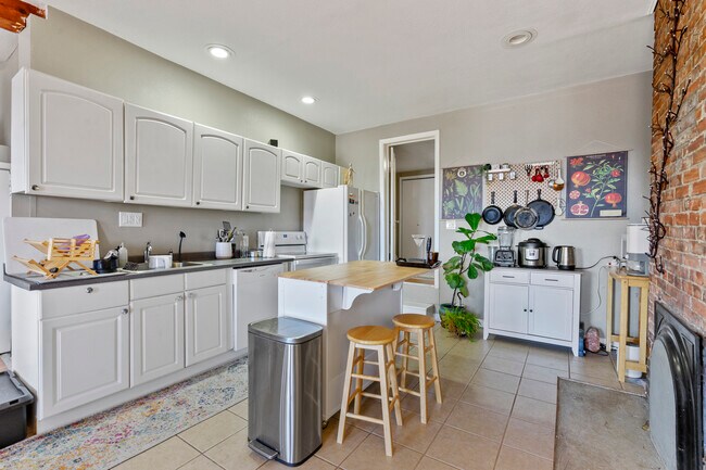 Unit 1 - 1764 Perrysville Ave