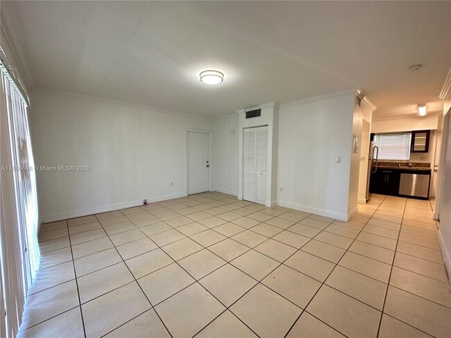 Primary Photo - 2536 Van Buren St