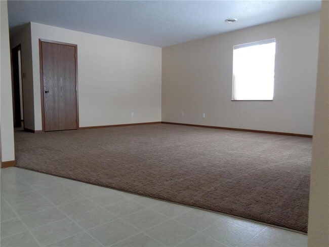 Building Photo - 1706 Lincoln Ave