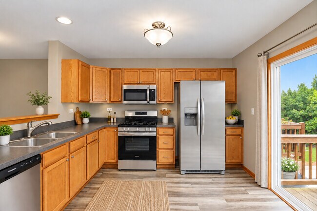 Building Photo - 1306 Shamrock Ln