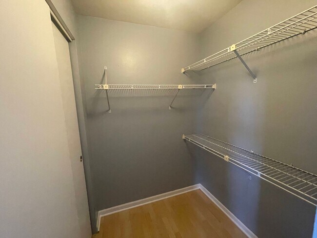 Building Photo - Lorandos Rental