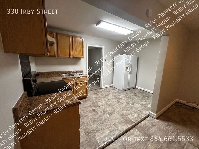 Building Photo - 330 Irby St