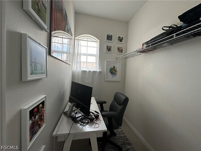 Building Photo - 4092 Wilmont Place