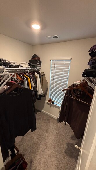 Building Photo - 325 Chapelwood Way