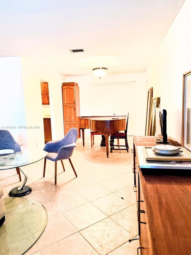 Building Photo - 766 NW 24th Ave