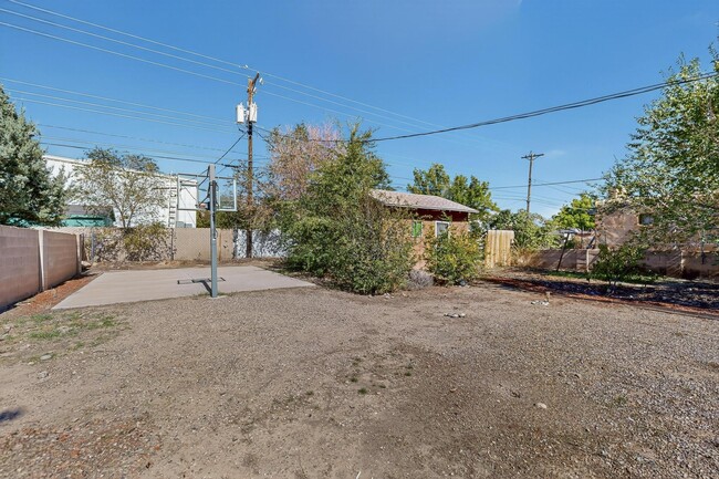 Building Photo - 165 Hilton Ave NW