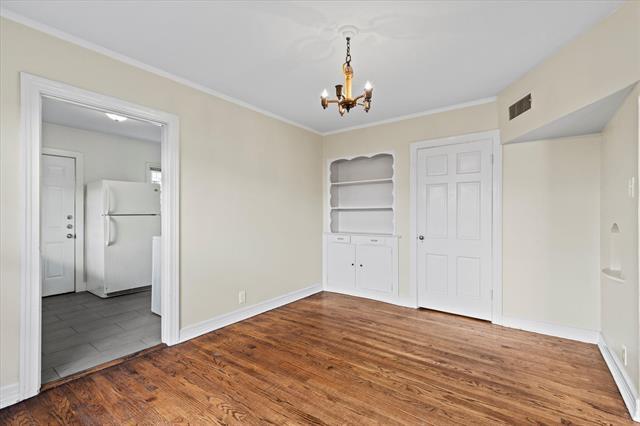 Building Photo - 5927 Lewis St