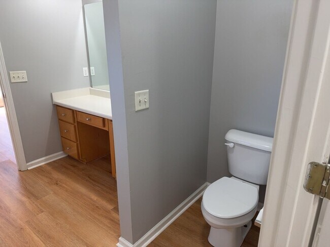 Building Photo - 525 Golden Grove Ln