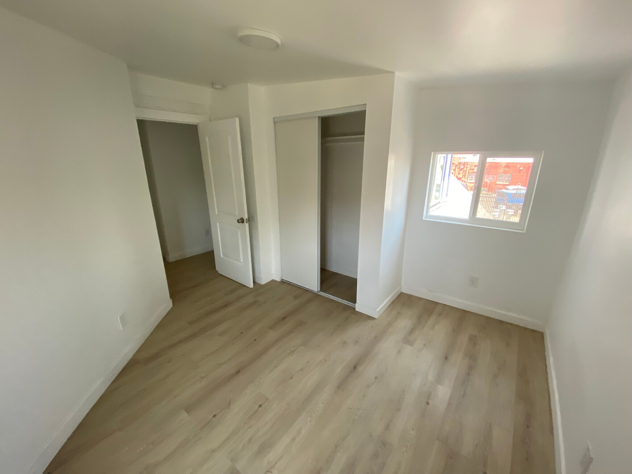 Building Photo - 1917 E 2nd St