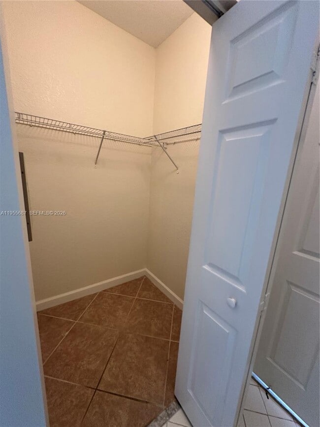 Building Photo - 1018 NE 42nd Ave