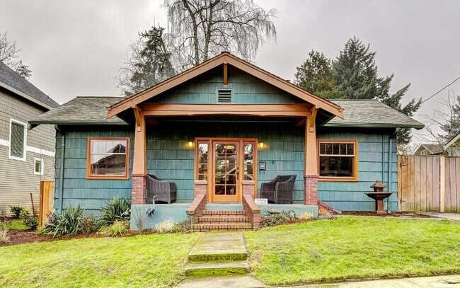 Building Photo - 7307 SW 31st Ave