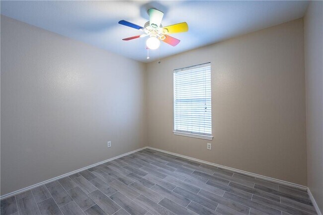 Building Photo - 1607 Greening Way