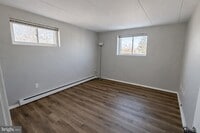 Building Photo - 403 N Newberry St